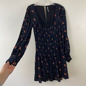 Free People Size Medium Black & Navy Paisley Floral Puffy Full Sleeve Mini Dress